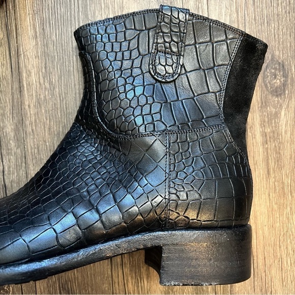 Rocco P. Black Textured Italian Leather Ankle Bootie Round Toe Chunky Heel 35.5 - Picture 12 of 13